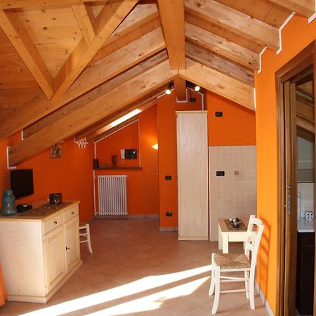 קנרו ריביירה Casale Fe-Wo - Appartamenti Con Vista Lago מראה חיצוני תמונה