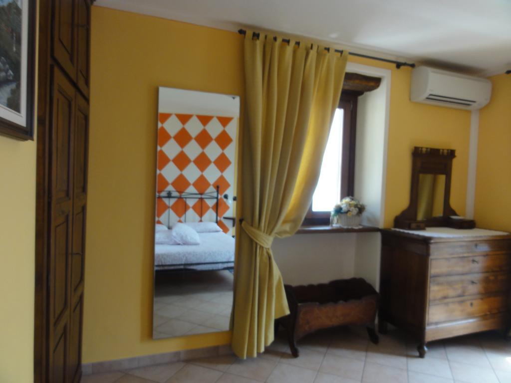 קנרו ריביירה Casale Fe-Wo - Appartamenti Con Vista Lago חדר תמונה