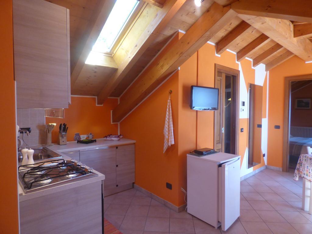 קנרו ריביירה Casale Fe-Wo - Appartamenti Con Vista Lago מראה חיצוני תמונה