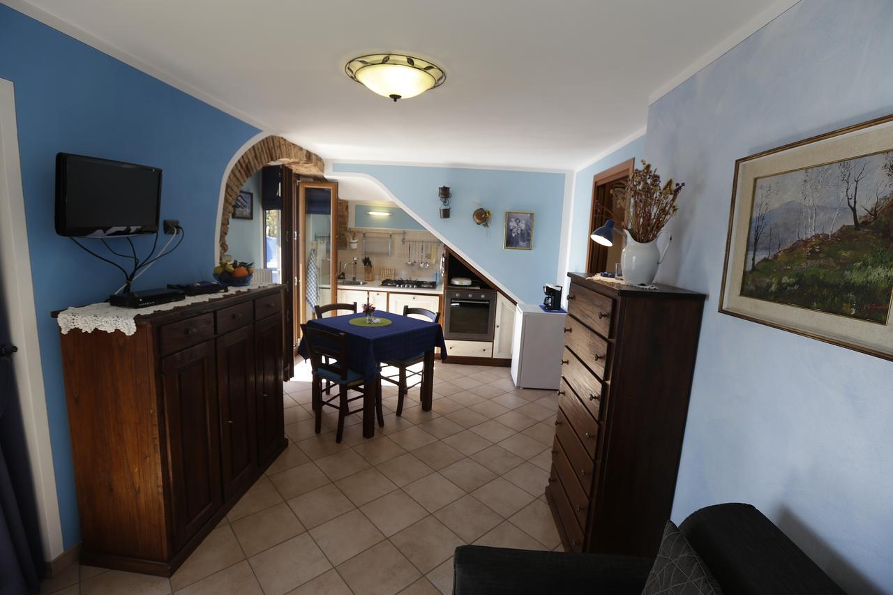 קנרו ריביירה Casale Fe-Wo - Appartamenti Con Vista Lago מראה חיצוני תמונה