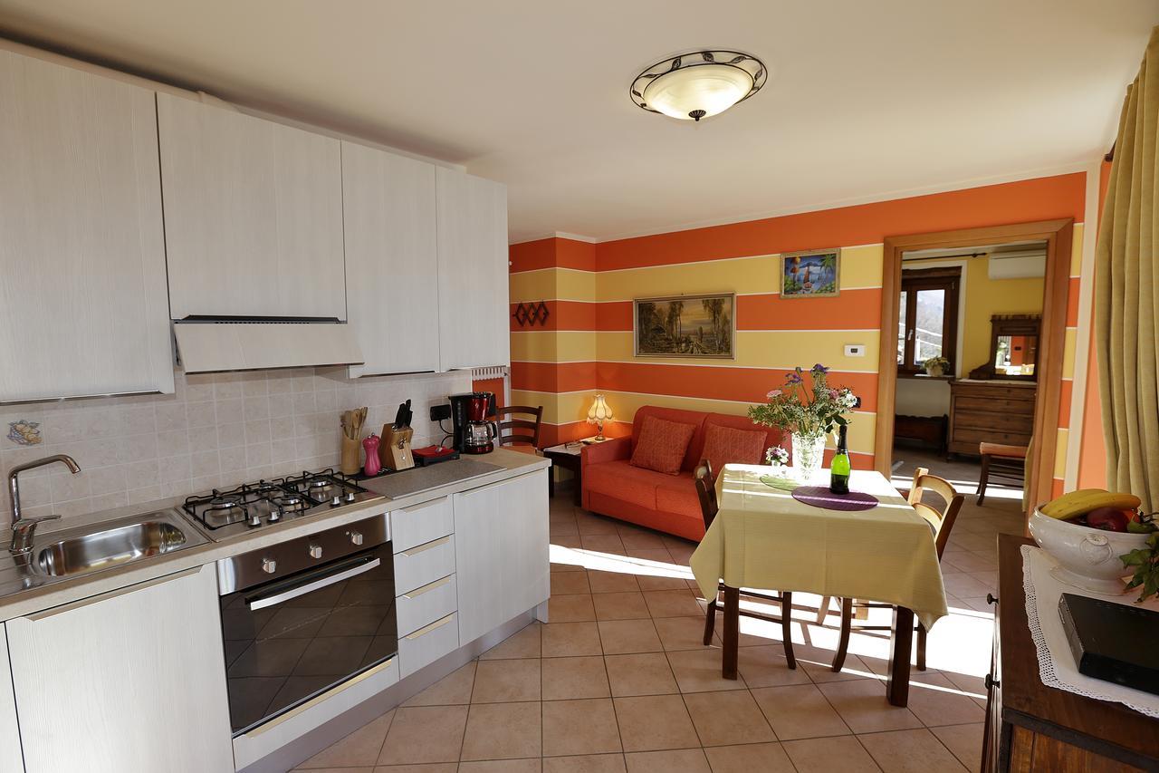 קנרו ריביירה Casale Fe-Wo - Appartamenti Con Vista Lago מראה חיצוני תמונה